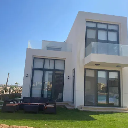 Tawila, 4 Bedroom Villa, Brand New, Directly On A Lagoon