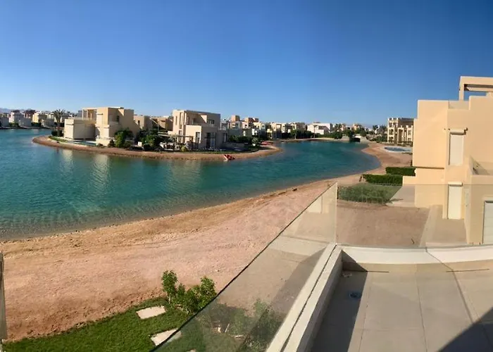 Tawila, 4 Bedroom Villa, Brand New, Directly On A Lagoon